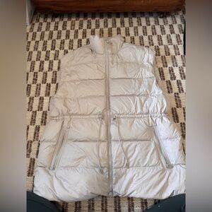 Athleta Cream Puffer Vest